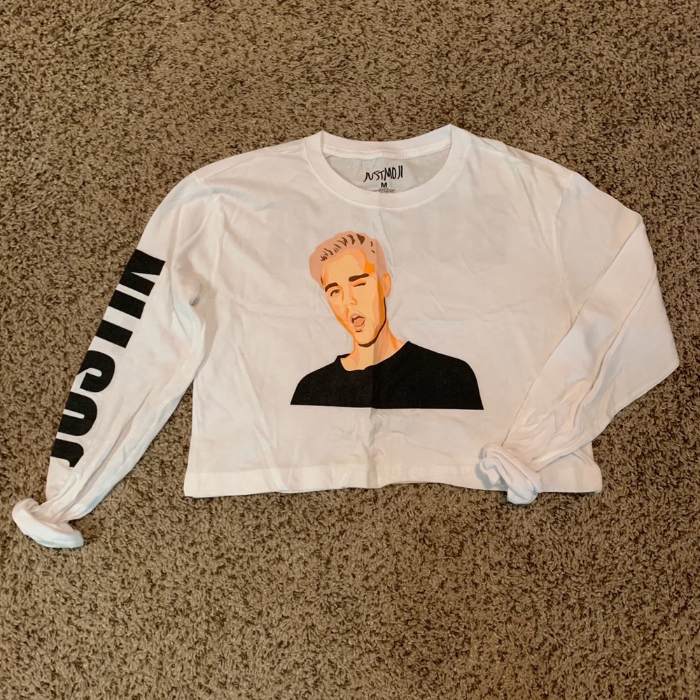 3/$10 Justin Bieber long sleeve crop top - Picture 1 of 2